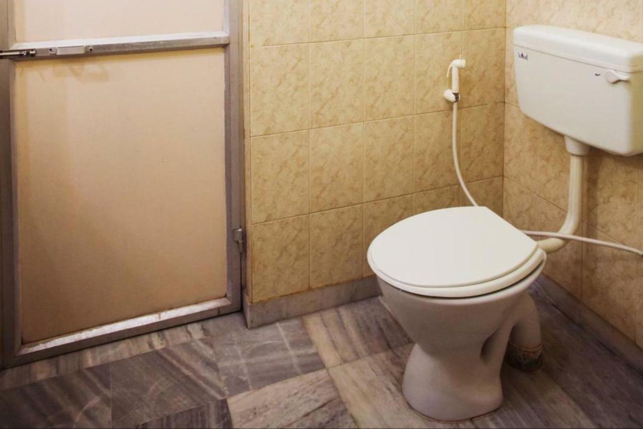 Hotel Lee Garden Пури Екстериор снимка
